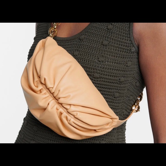 BOTTEGA VENETA
Nappa The Belt Chain Pouch Almond - Picture 3 of 10